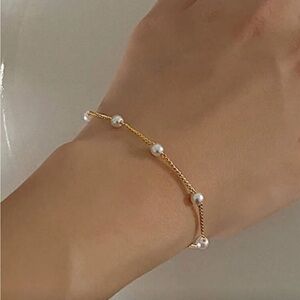 Pearl bracelet